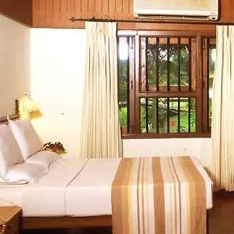 Aquaserenne Backwater Resort Kollam Otel